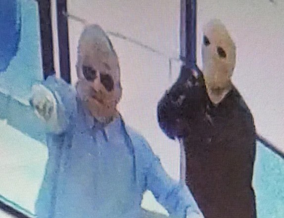 Jewelry store worker fires shots at subjects during armed robbery