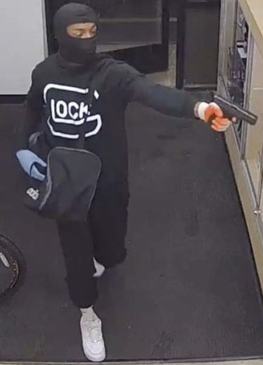 Chicago Gunpoint Robber